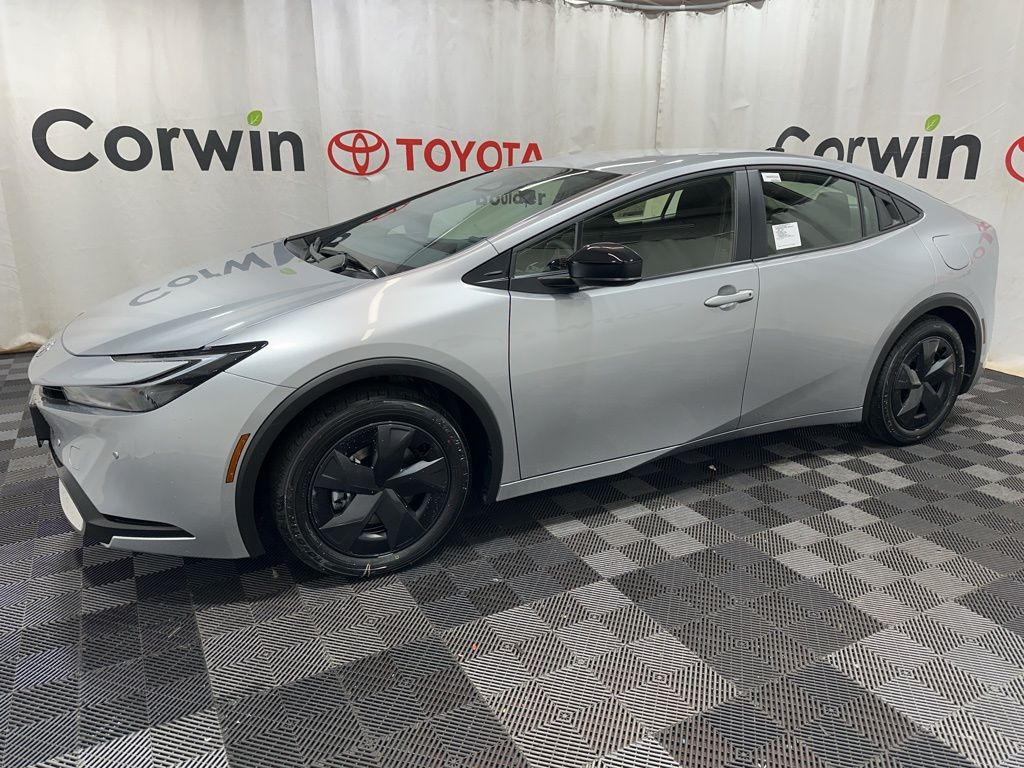 2026 Toyota Prius Plug-in Hybrid SE photo 4