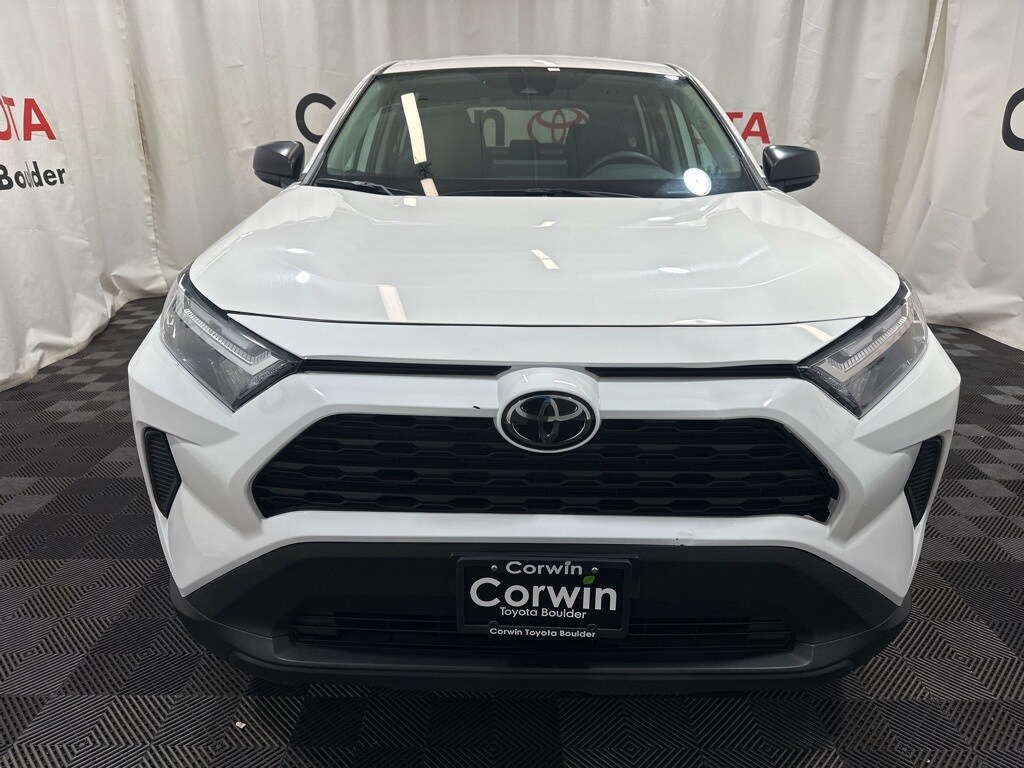 2024 Toyota RAV4 LE photo 2