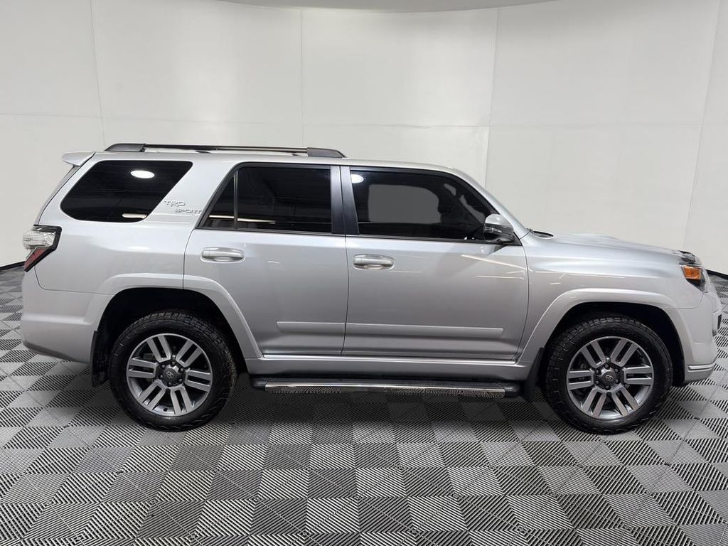 2022 Toyota 4Runner TRD Sport - Photo 9