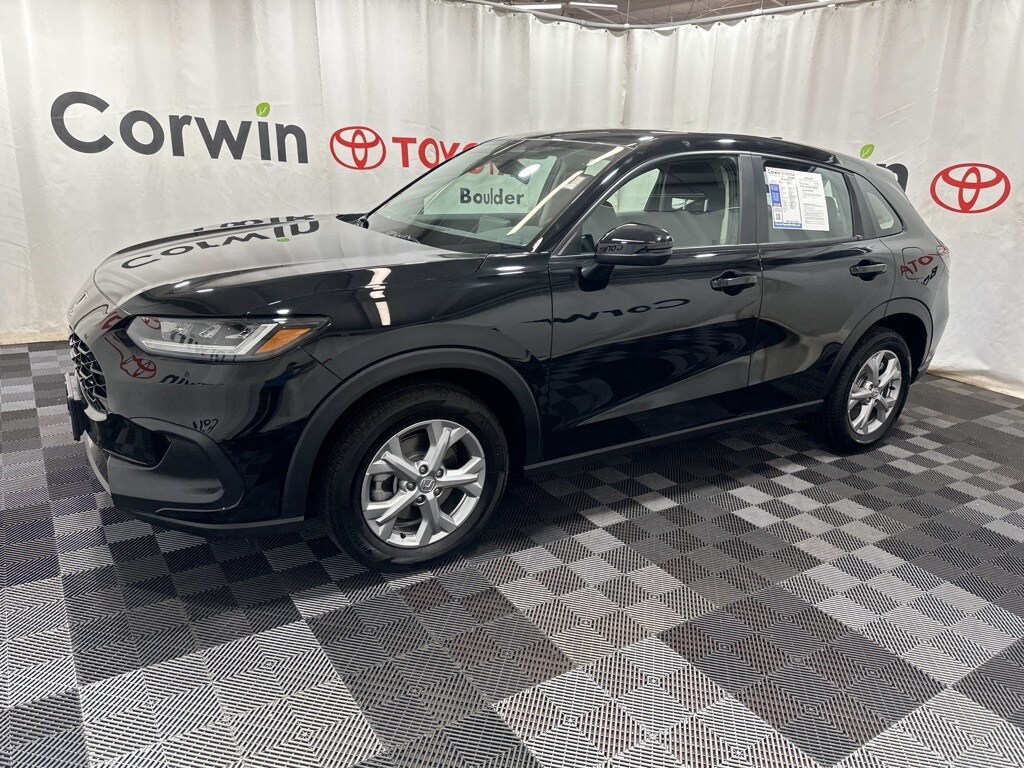 2025 Honda HR-V LX photo 2