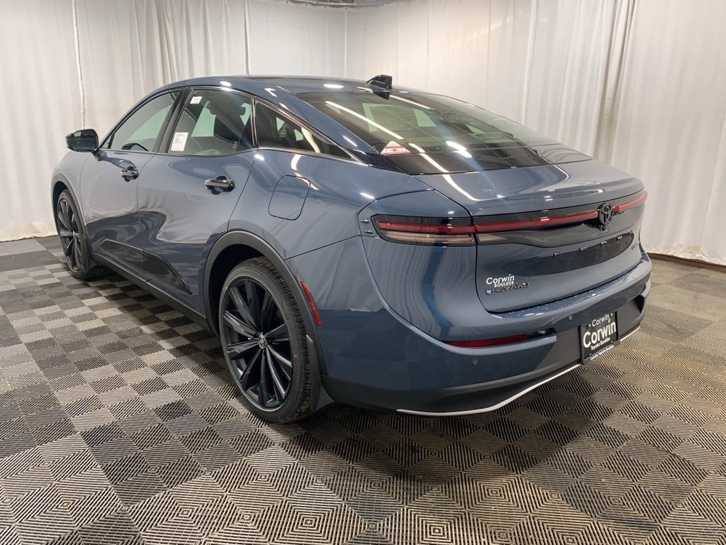 2025 Toyota Crown photo 4