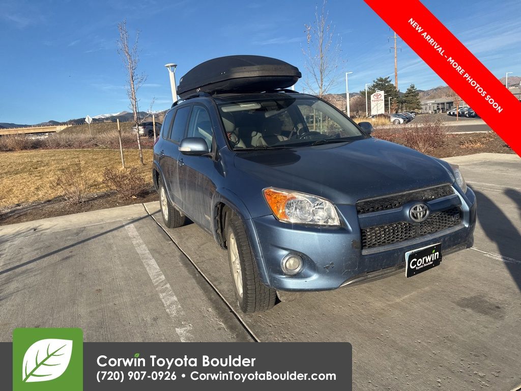 2009 Toyota RAV4 Limited's photo
