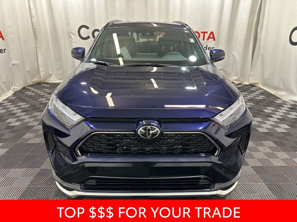 2025 Toyota RAV4 Hybrid SE photo 2