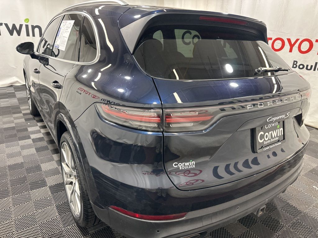 2021 Porsche Cayenne S photo 4