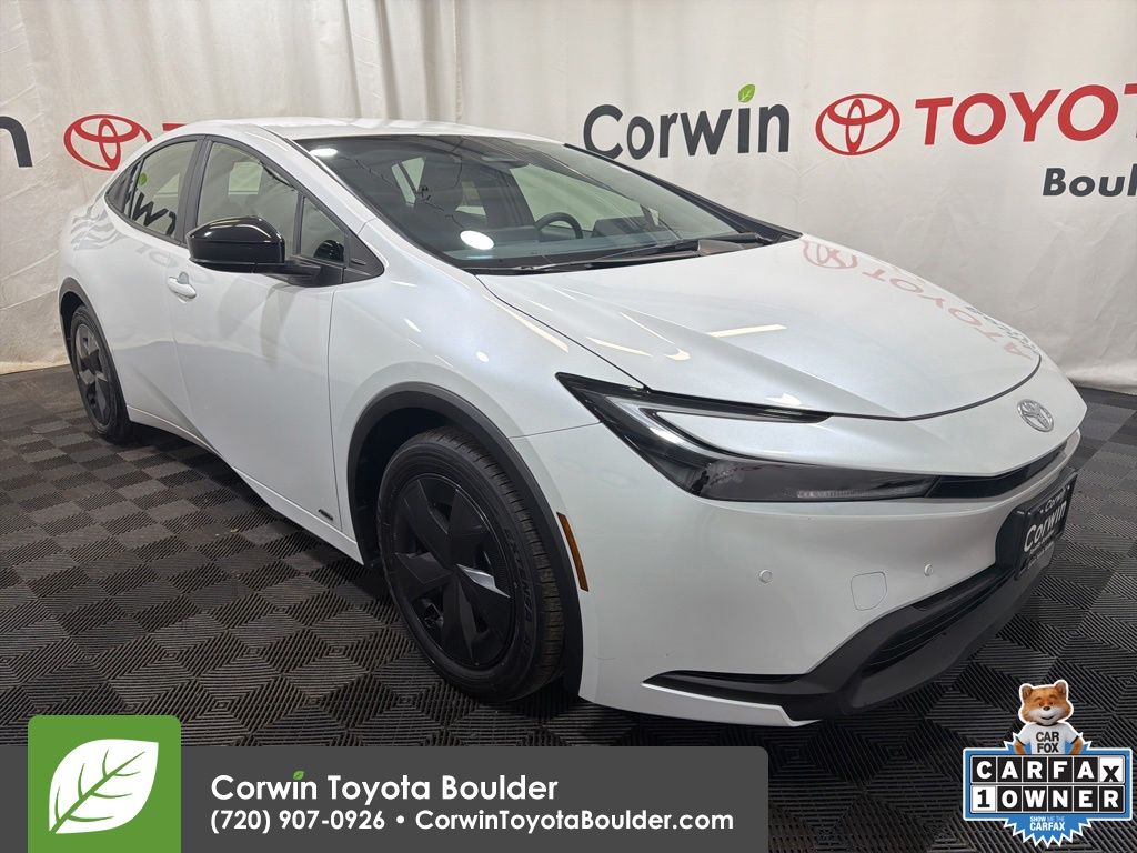 2025 Toyota Prius LE AWD's photo