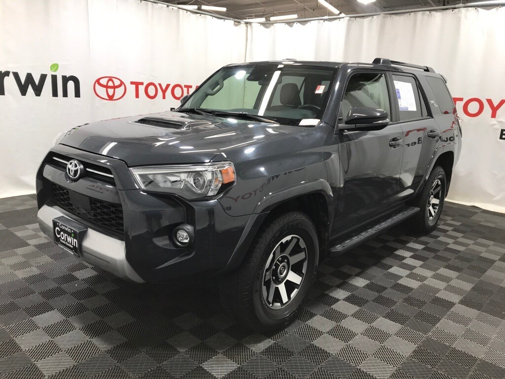 2024 Toyota 4Runner TRD Off-Road Premium photo 3
