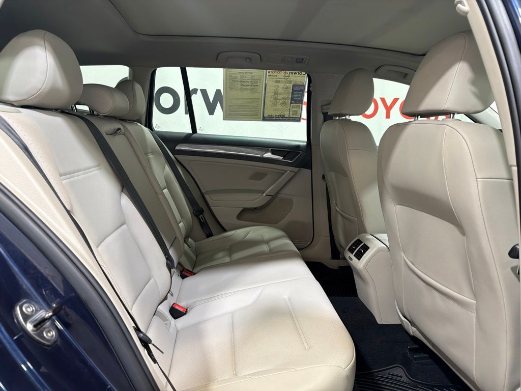 2017 Volkswagen Golf Alltrack 13