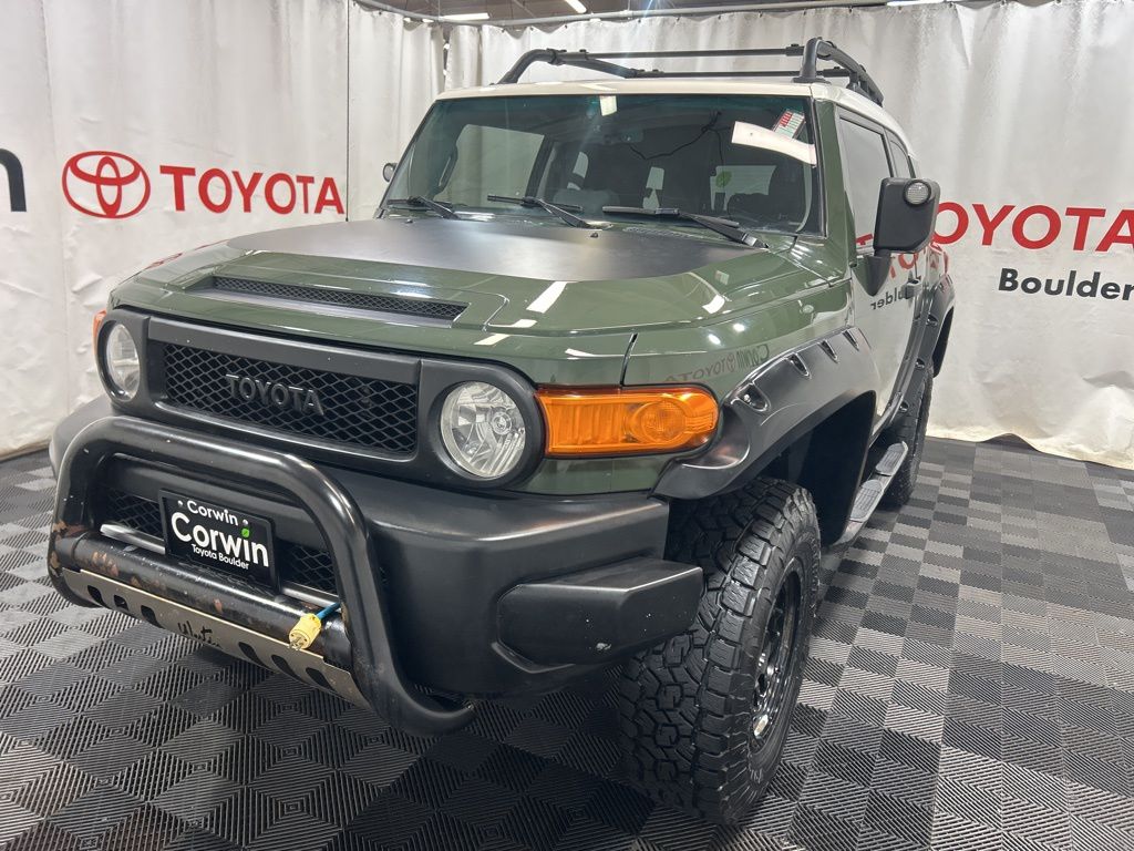2014 Toyota FJ Cruiser Base photo 3