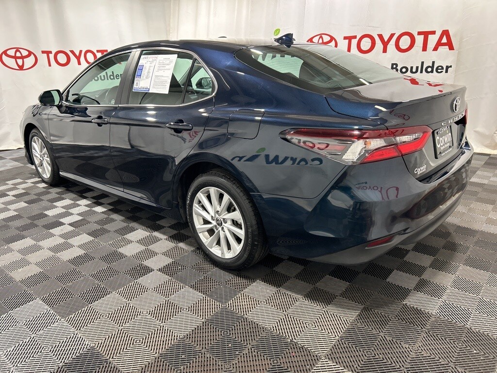 2021 Toyota Camry LE photo 4