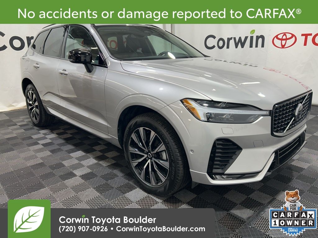 2025 Volvo XC60 Plus's photo