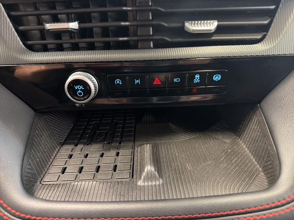 2025 Ford Explorer ST - Photo 32