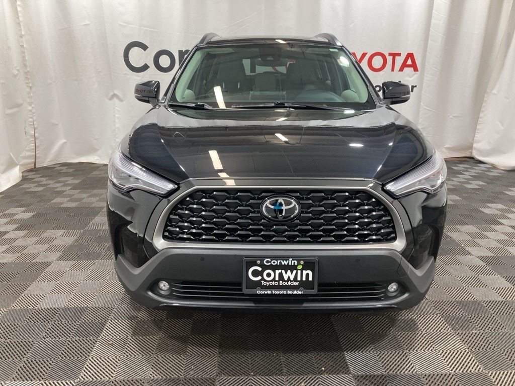 Used 2022 Toyota Corolla Cross XLE with VIN 7MUDAABG4NV041255 for sale in Boulder, CO