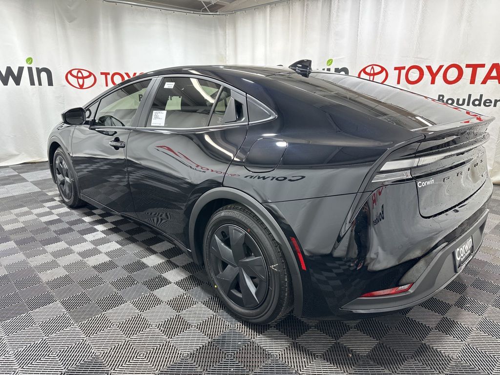 2026 Toyota Prius Plug-in Hybrid SE photo 4