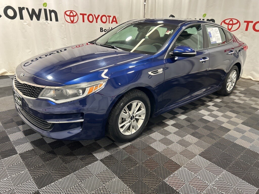 2017 Kia Optima LX photo 4
