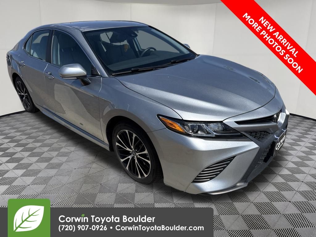 2019 Toyota Camry 2.5 Auto SE's photo