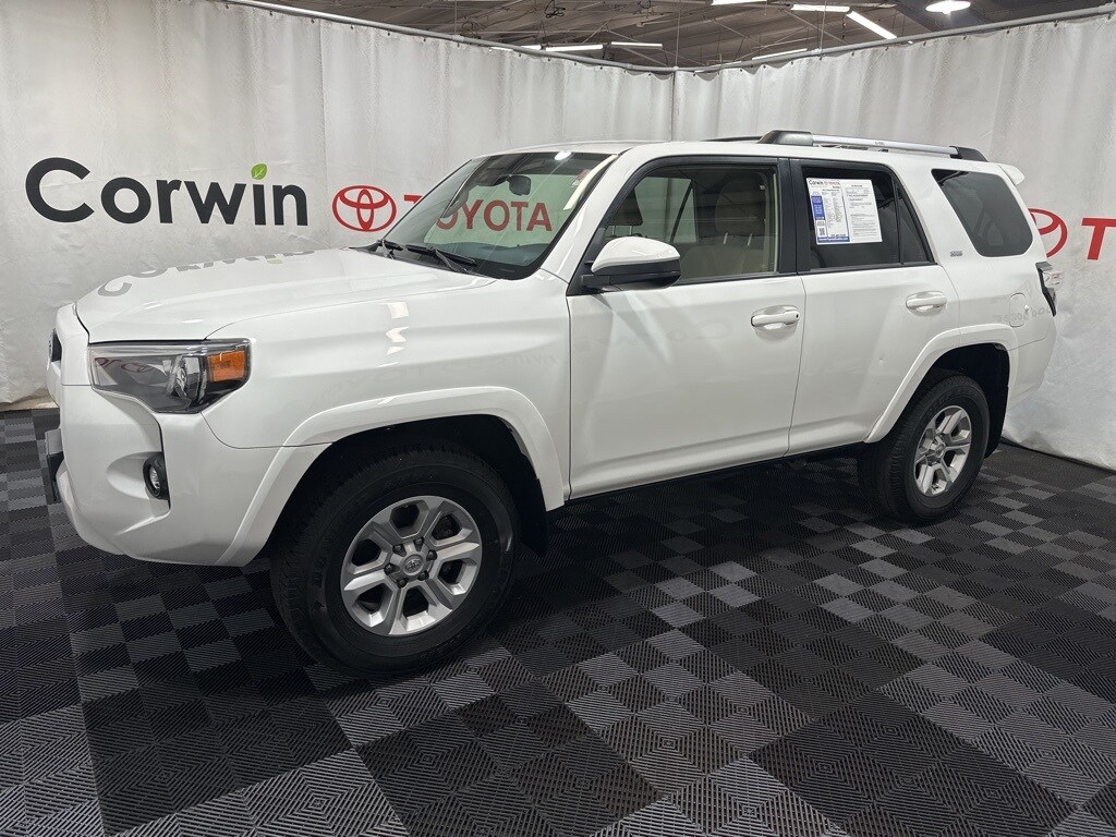 2021 Toyota 4Runner SR5 photo 4