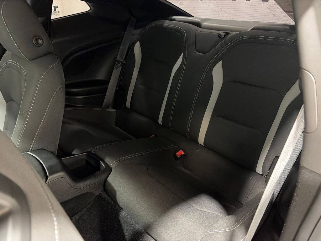2021 Chevrolet Camaro 1SS - Photo 19