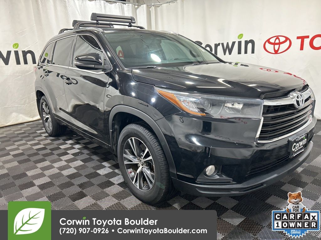 2016 Toyota Highlander XLE's photo