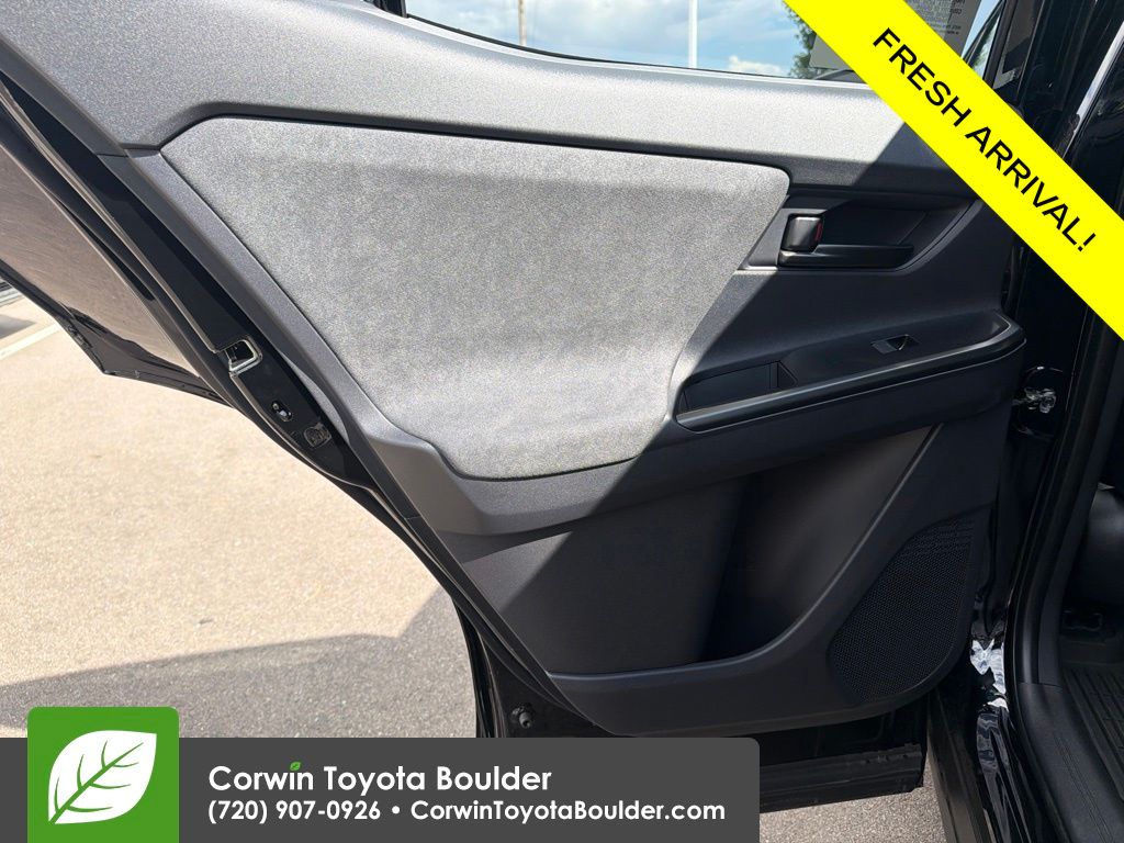 2026 Toyota C-HR SE - Photo 19