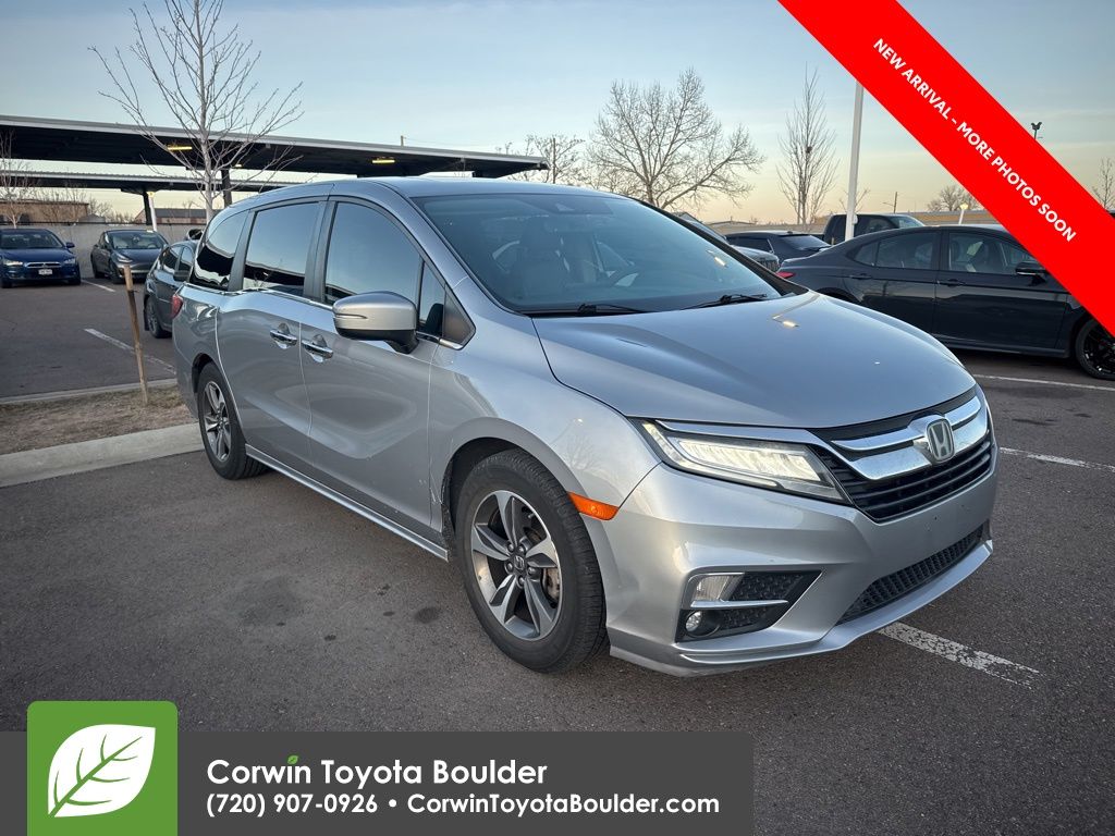 2019 Honda Odyssey Touring's photo