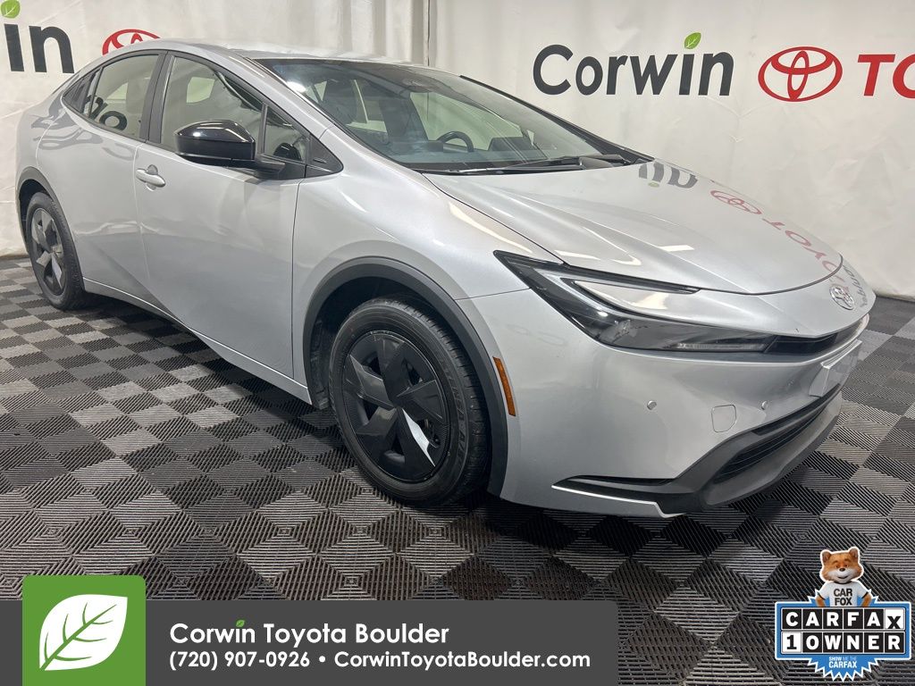 2024 Toyota Prius LE's photo