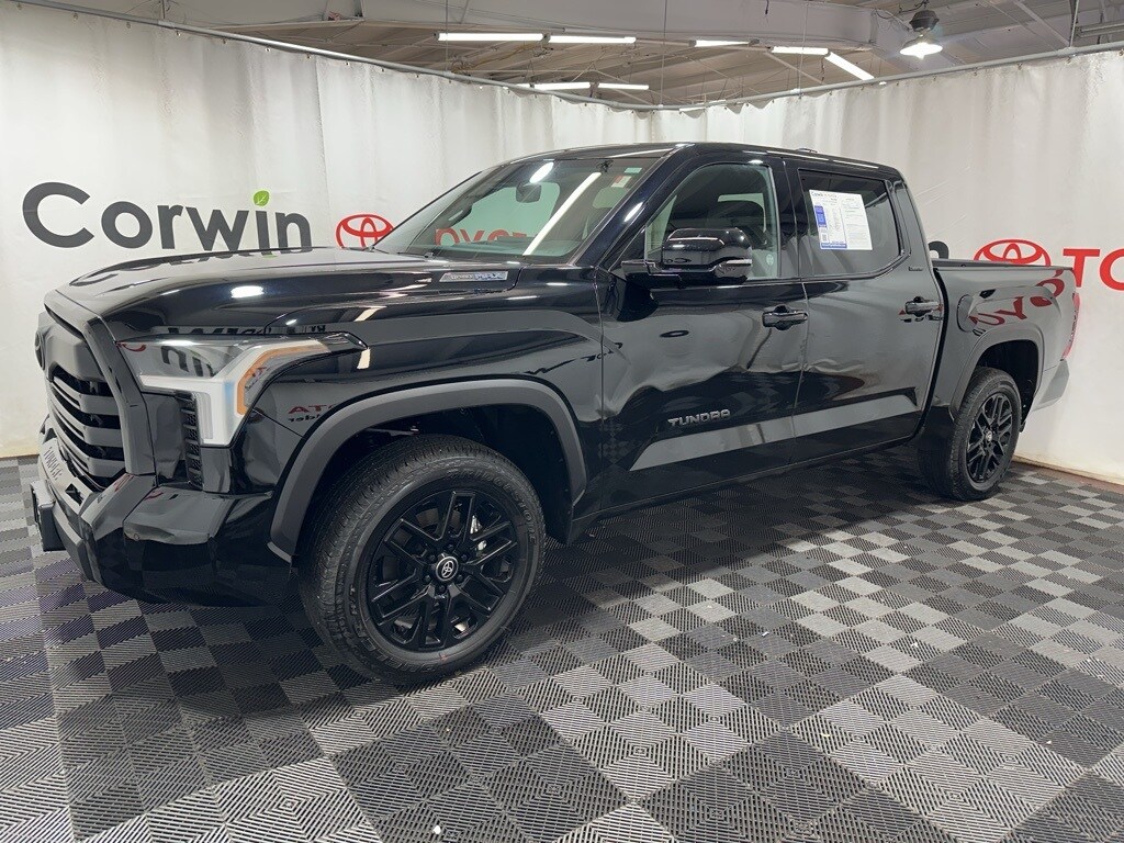 2025 Toyota Tundra Limited photo 4