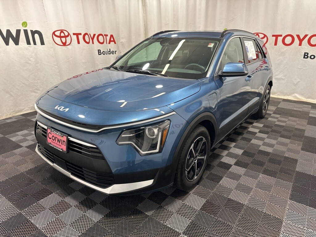 2023 Kia Niro Plug-In Hybrid EX photo 3