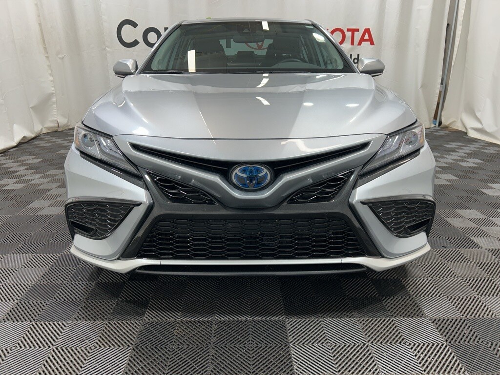 2023 Toyota Camry Hybrid XSE photo 2