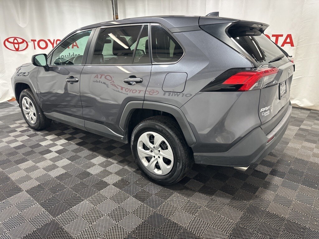2024 Toyota RAV4 LE photo 2