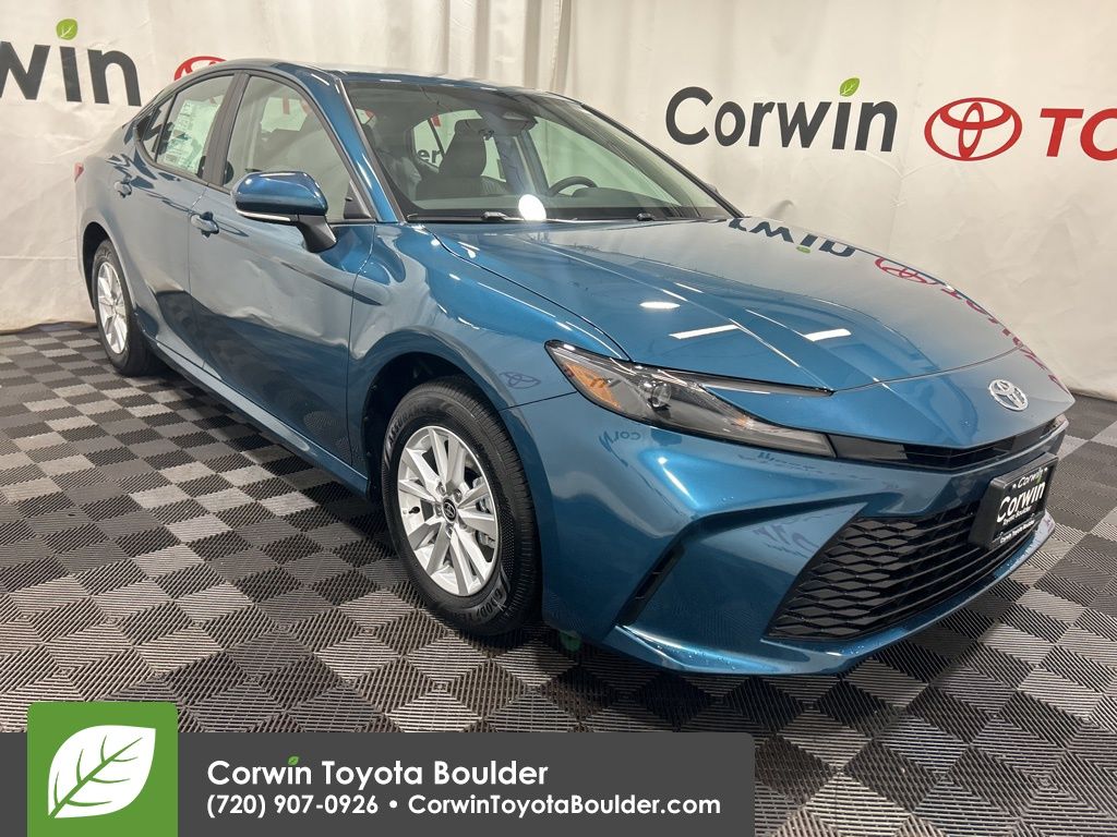 2026 Toyota Camry LE's photo