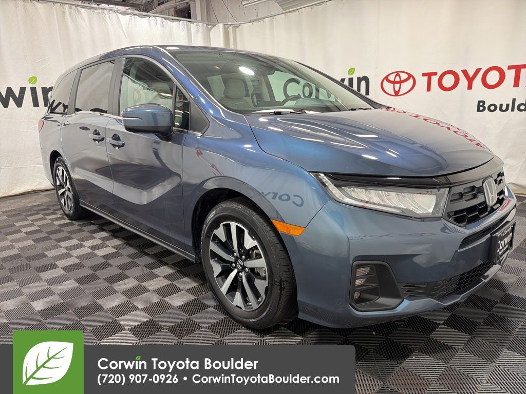 2025 Honda Odyssey's photo