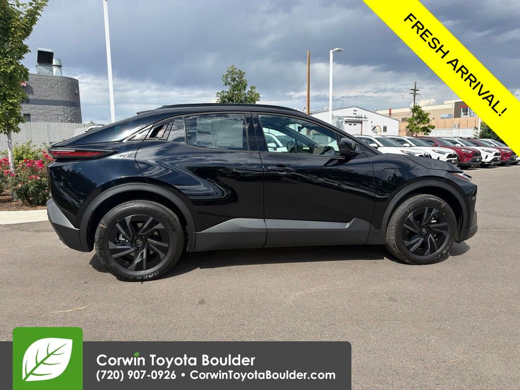 2026 Toyota C-HR SE - Photo 9