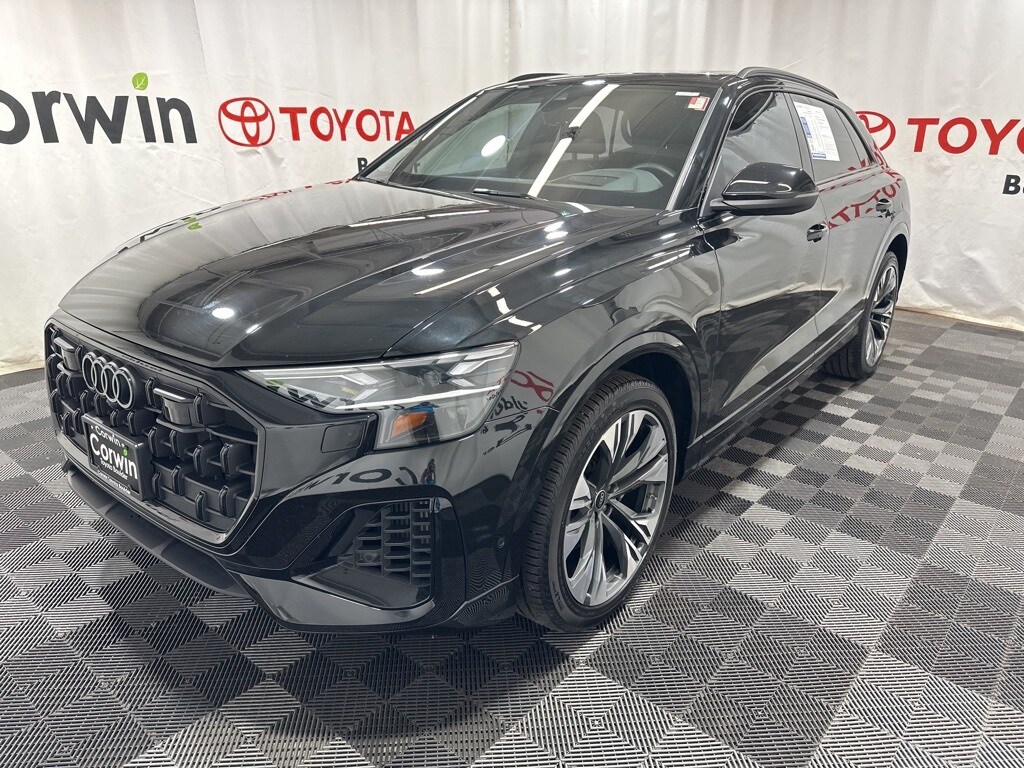 2025 Audi Q8 55 Prestige photo 2