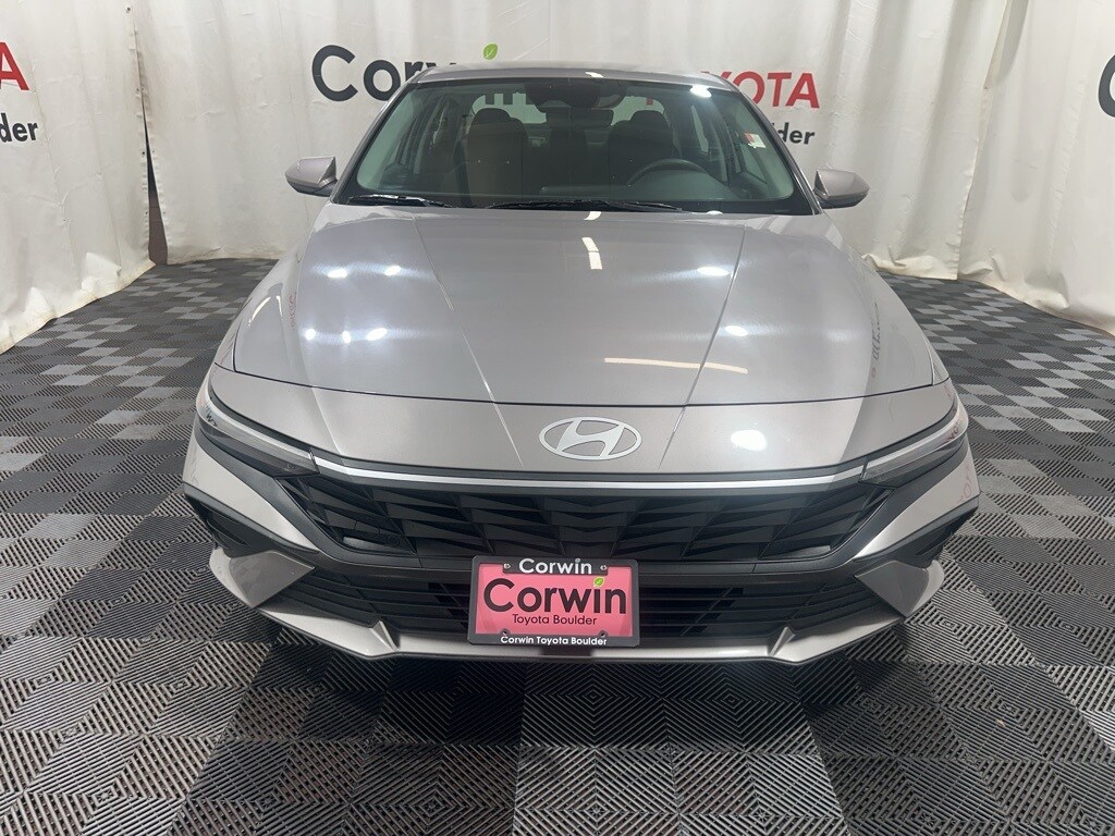 2024 Hyundai Elantra SE photo 2