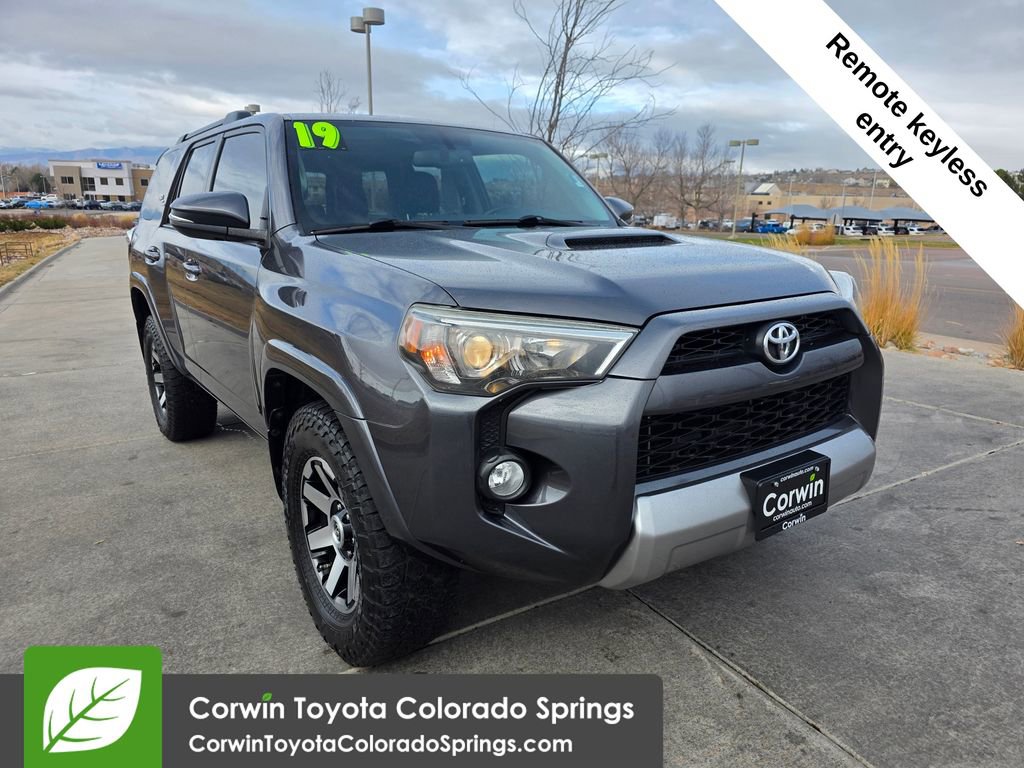 2019 Toyota 4Runner TRD Off-Road Premium's photo
