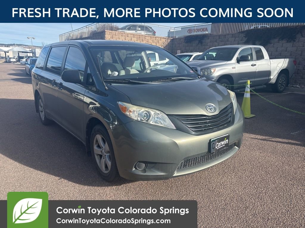 2011 Toyota Sienna Base's photo