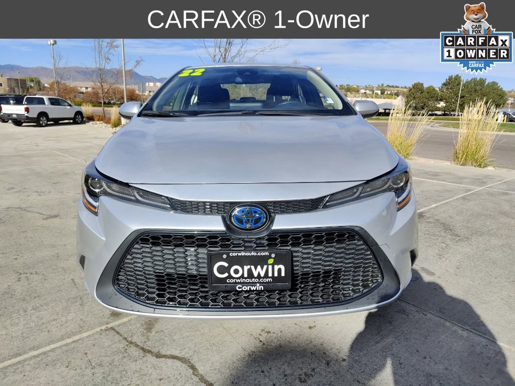 2022 Toyota Corolla Hybrid LE photo 2