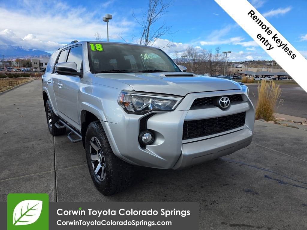 2018 Toyota 4Runner Off-Road's photo