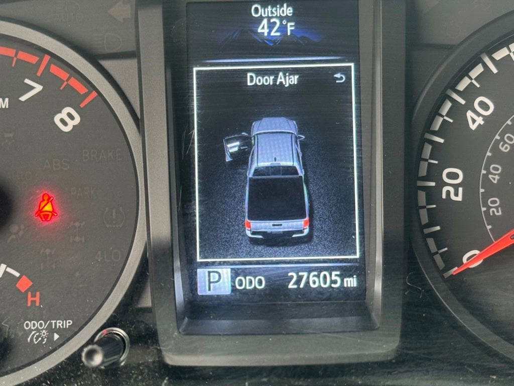 2023 Toyota Tacoma SR - Photo 28