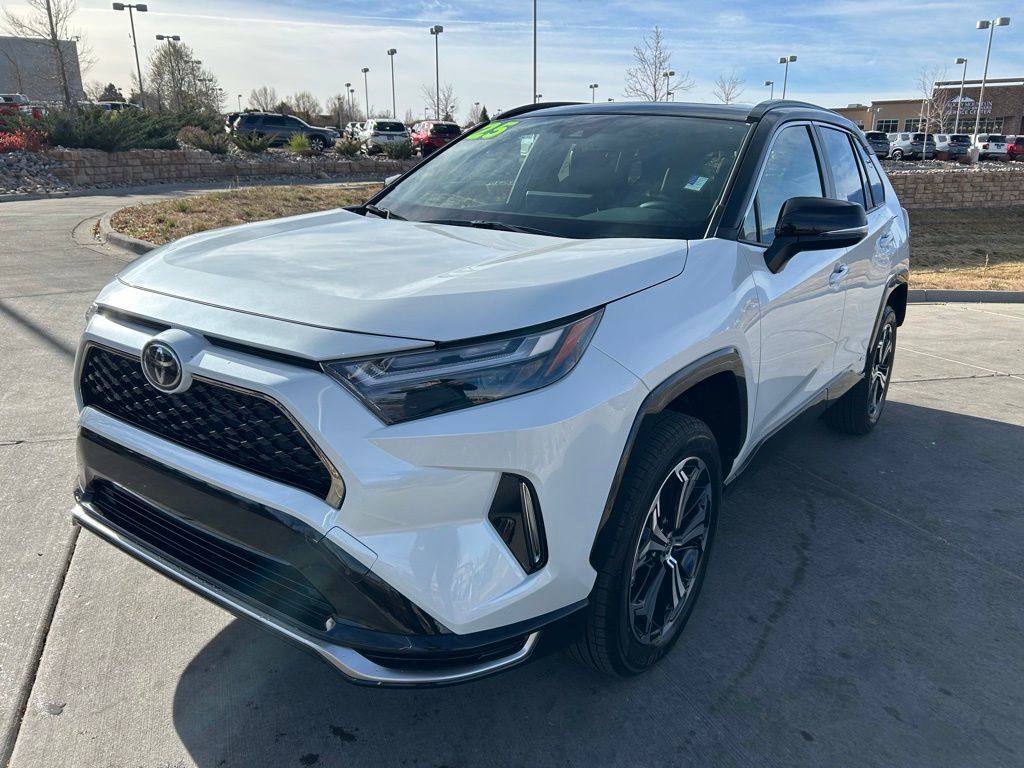 2025 Toyota RAV4 Hybrid XSE photo 3