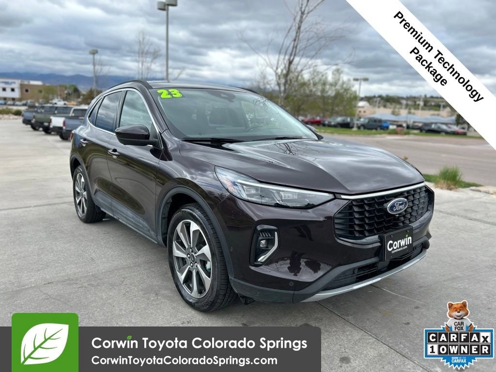 2023 Ford Escape Platinum AWD's photo