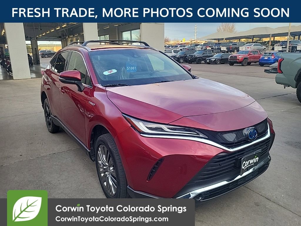 2021 Toyota Venza XLE's photo