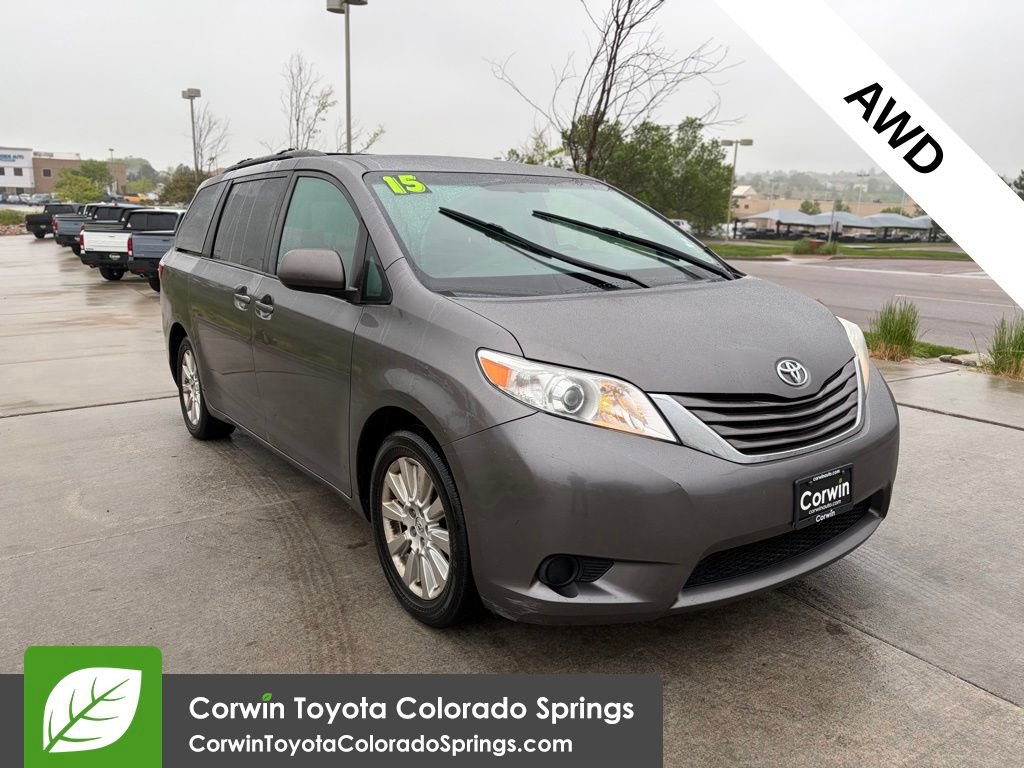 2015 Toyota Sienna LE V6 AWD 7-Passenger's photo