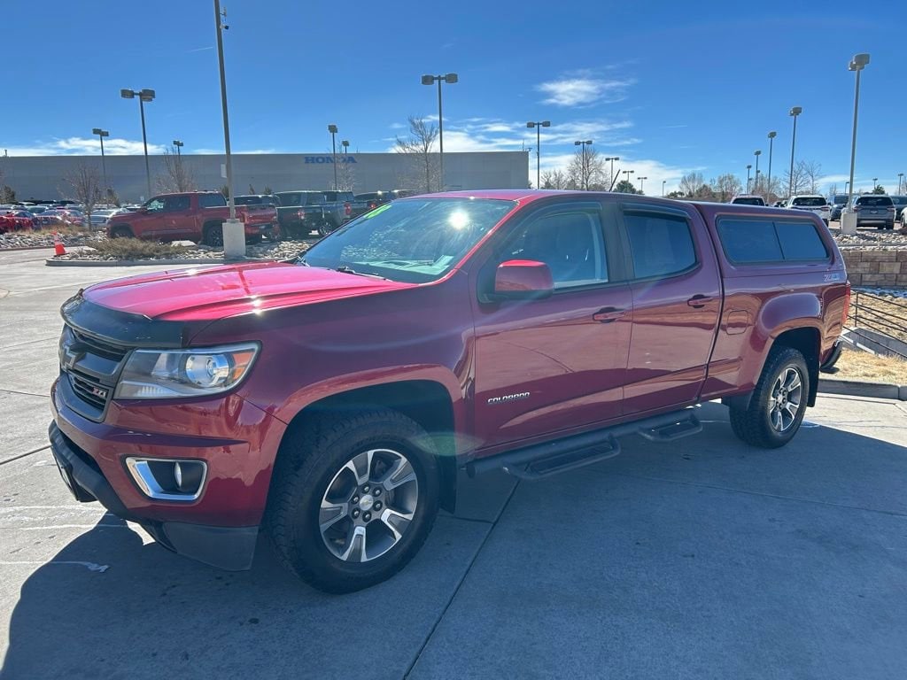 2018 Chevrolet Colorado Z71 photo 2