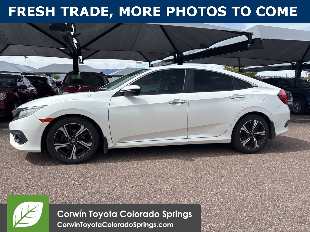 2018 Honda Civic Touring photo 3
