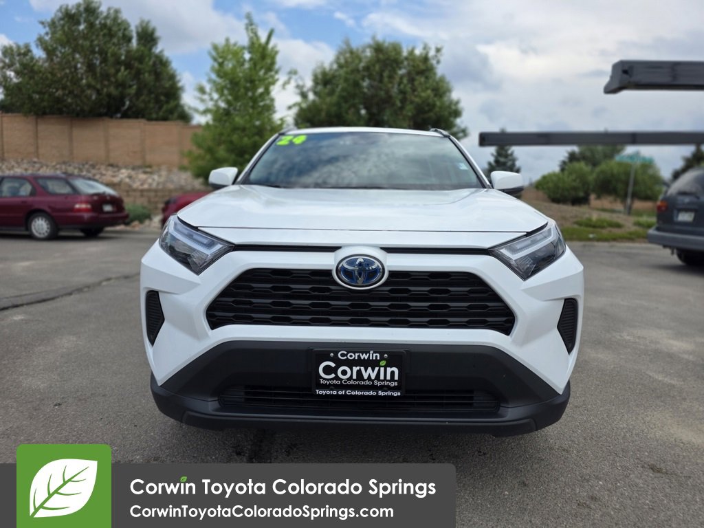 2024 Toyota RAV4 Hybrid XLE photo 2