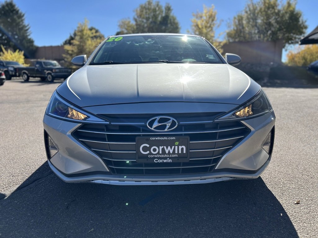 2020 Hyundai Elantra SE photo 2