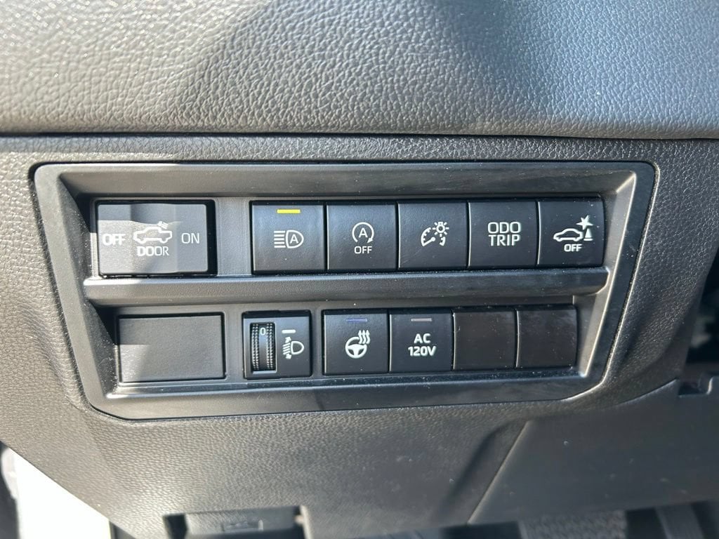 2023 Toyota Tundra Limited - Photo 15