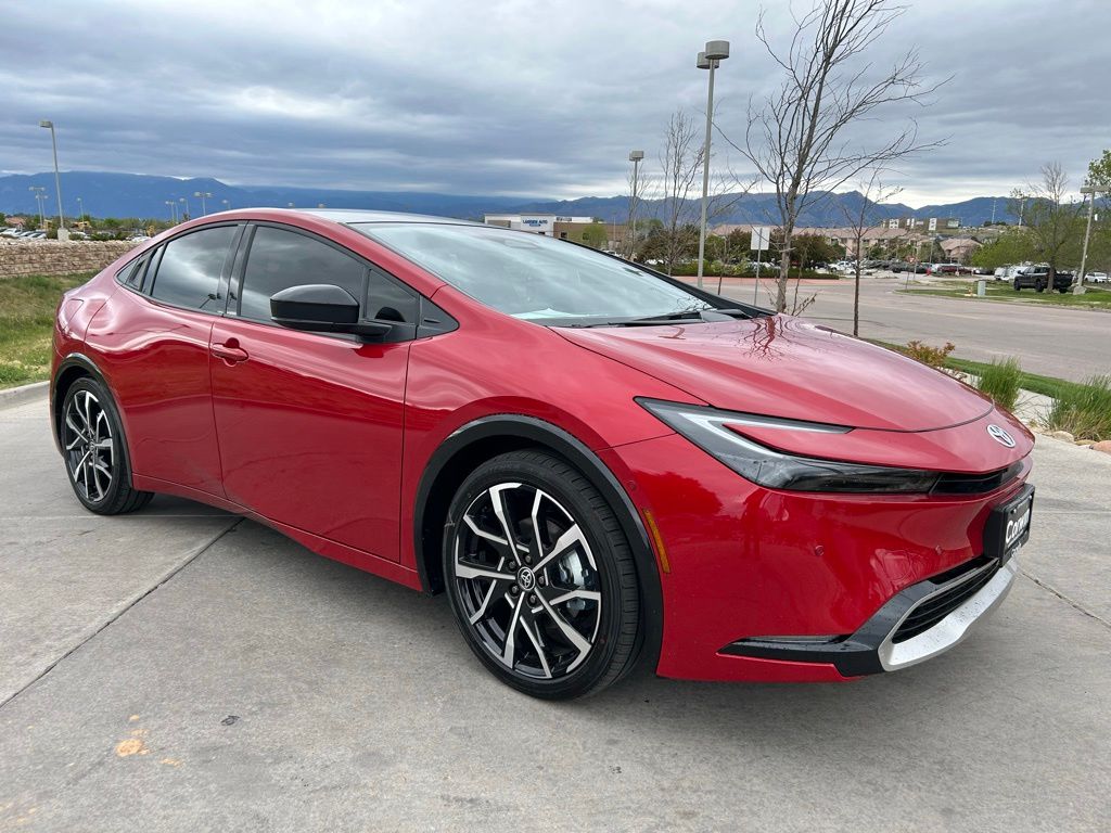 2026 Toyota Prius XSE Premium's photo