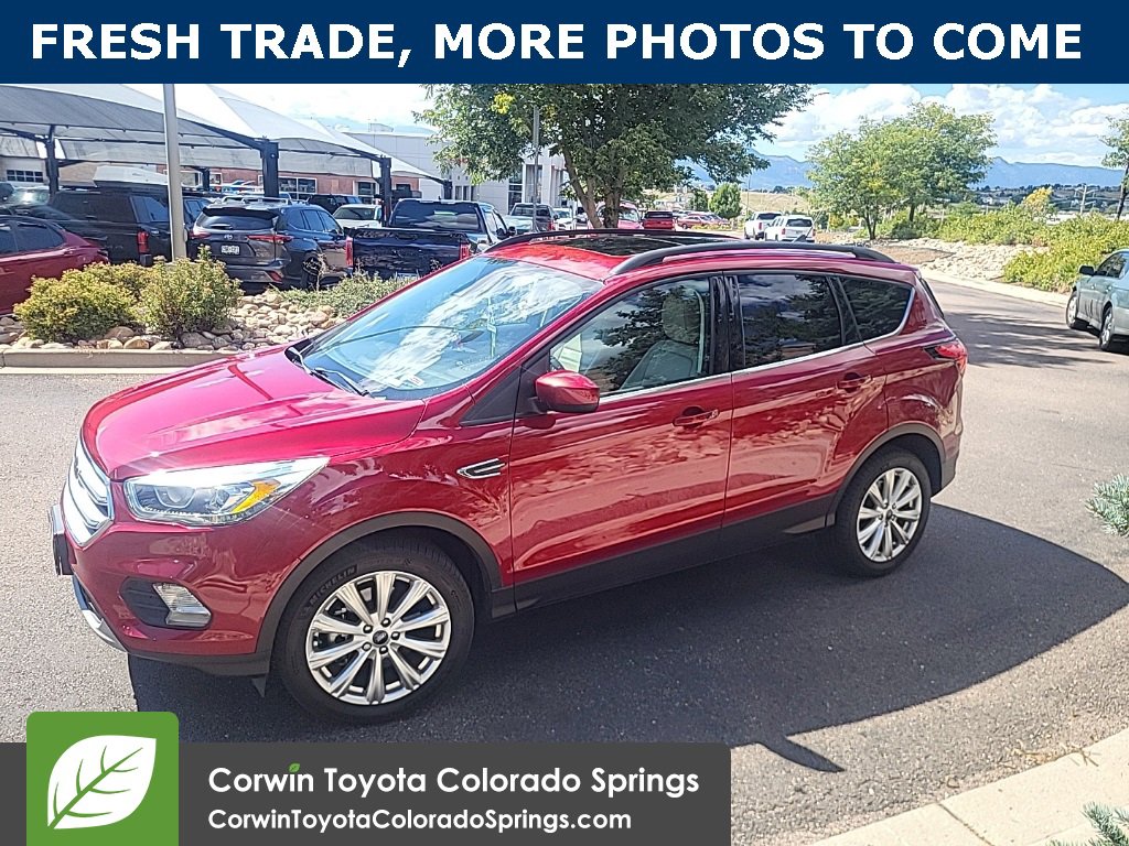 2019 Ford Escape SEL photo 3